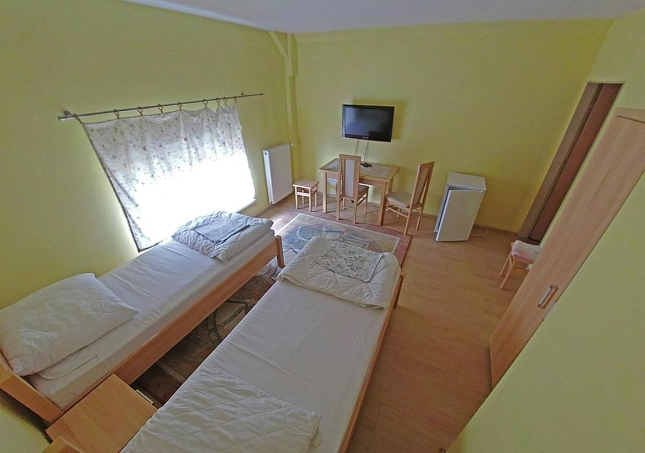 Hostel "Na Bocianowie" Bydgoszcz Eksteriør billede